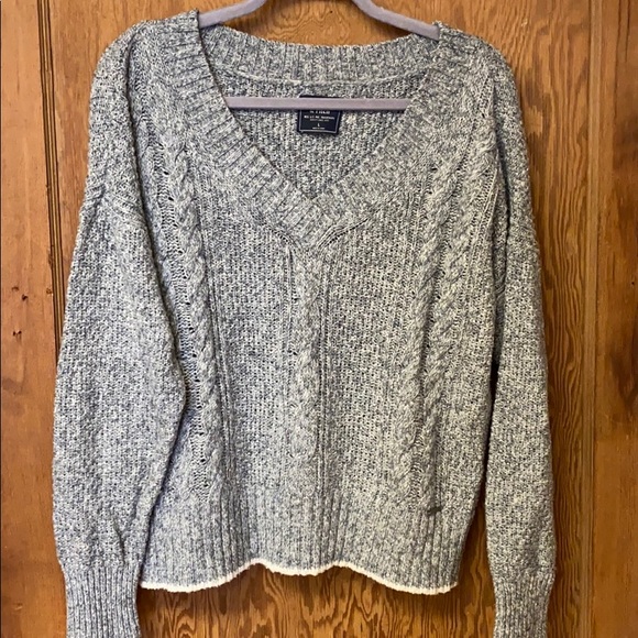 Abercrombie and Fitch sweater - Picture 1 of 5